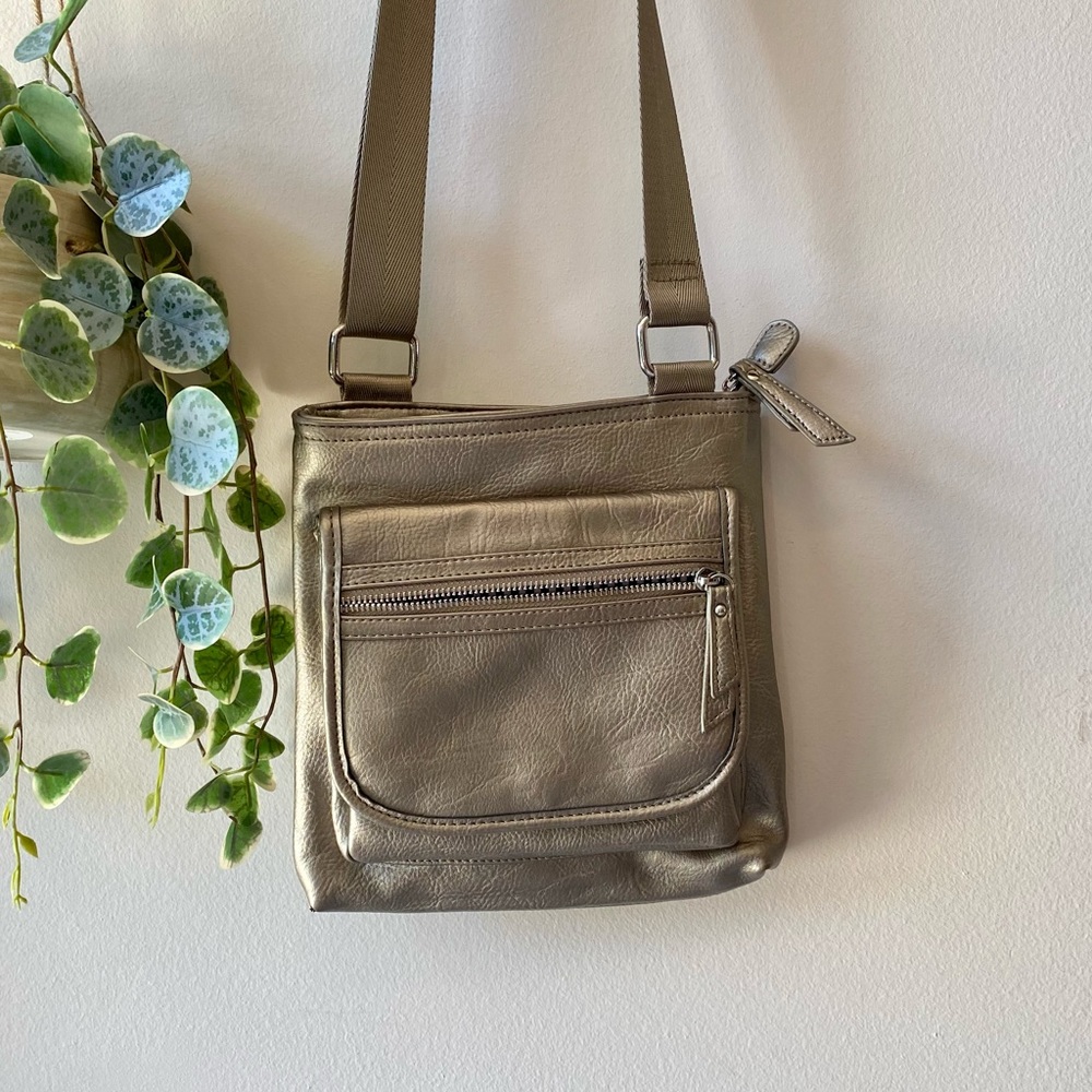Charming Charlie purse